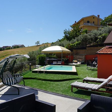 La Terrazza Motta Bed and Breakfast Atri Exteriör bild