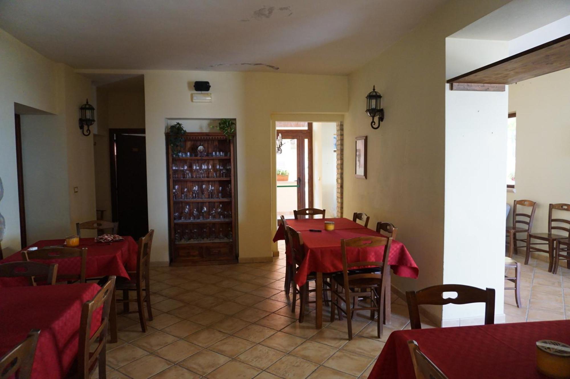 La Terrazza Motta Bed and Breakfast Atri Exteriör bild