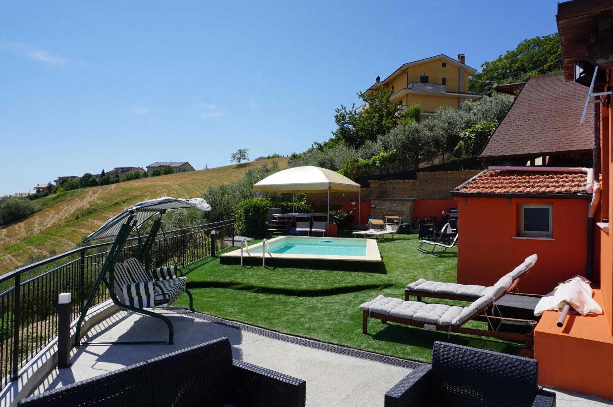 La Terrazza Motta Bed and Breakfast Atri Exteriör bild